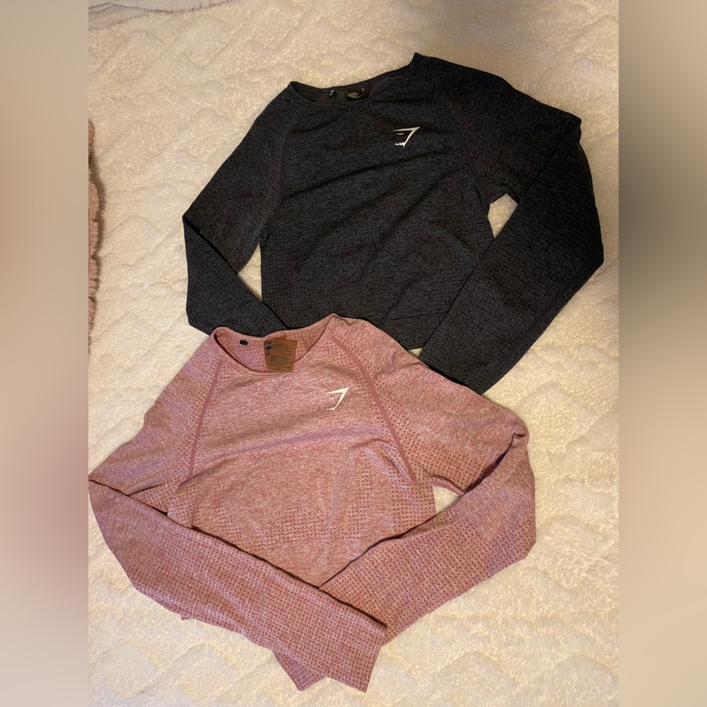 Gymshark Pink and black/grey athletic long sleeve workout top bundel